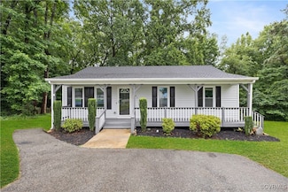 4803 White Manor Ct, Midlothian, VA 23112