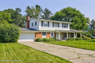 31193 Churchill Dr, Beverly Hills, MI 48025