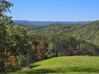 795 War Ridge Rd, Wayside, WV 24985