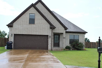 828 Crittenden Blvd, Marion, AR 72364