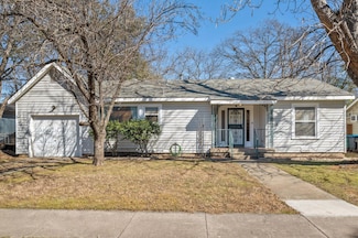 2709 Halbert St, Fort Worth, TX 76112