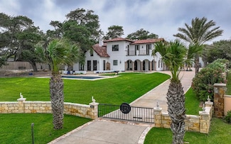 1011 N Fulton Beach Rd, Fulton, TX 78358