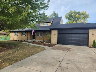 5141 Martin Rd, Warren, MI 48092