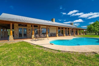 2068 S Laird Rd, Harper, TX 78631