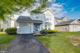 41 Arrowhead Dr, Burlington, NJ 08016