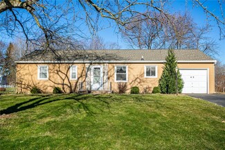 42 Campfire Rd S, Henrietta, NY 14467