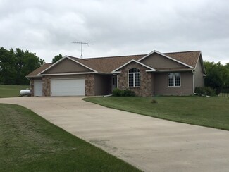 W675 Riverview Ct, Fall River, WI 53932