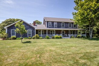11 Bittersweet Ln, Edgartown, MA 02539