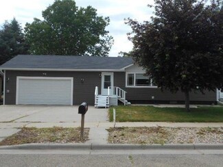 813 8th Ave W, Mobridge, SD 57601