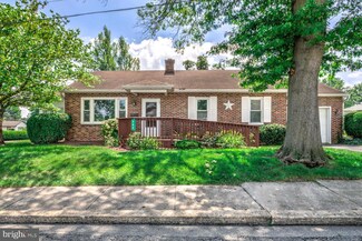 202 N Grant St, Manheim, PA 17545