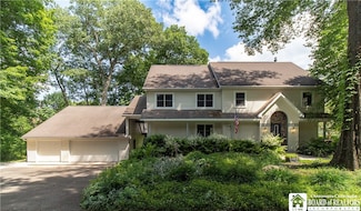 5 Summit Park Dr, Bemus Point, NY 14712