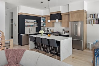 70 Washington St Unit 70, Newton, MA 02458