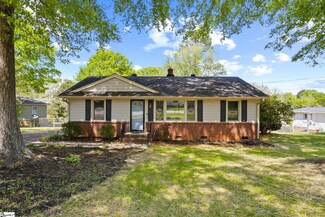 11 Derwood Cir, Greenville, SC 29617