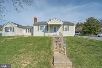 137 Spruce St, Harpers Ferry, WV 25425