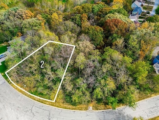 5575 NW Heritage Hill Rd, Parkville, MO 64152