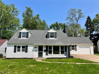 1779 E 236 St, Euclid, OH 4117