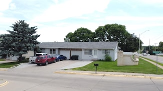 3901-3903 Fairacres Rd, Kearney, NE 68845
