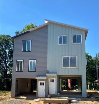 25 E Citra St, Arden, NC 28704