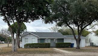 116 N Lee St, Mathis, TX 78368