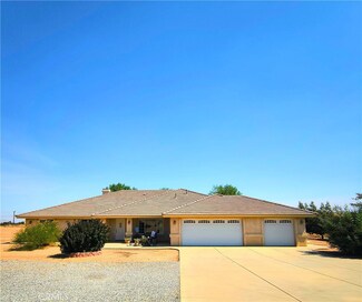 7285 Desert Forest Rd, Oak Hills, CA 92344