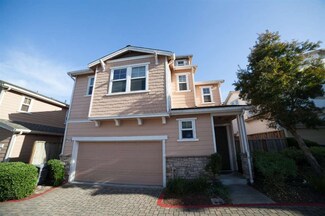 323 Sycamore St, Pacifica, CA 94044