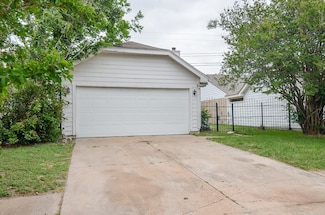 11818 Spring Grove Dr, Houston, TX 77099