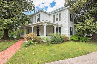400 W Carolina Ave, Crewe, VA 23930