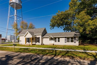 100 E Division St, Pilot Point, TX 76258