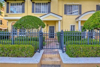 5208 W Kennedy Blvd, Tampa, FL 33609