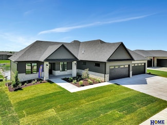 507 Deep Water Bay, Lincoln, NE 68527