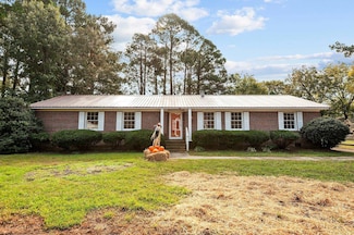 109 N Seventh Ave, Creswell, NC 27928