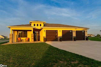 2018 Spaulding Ln, Grinnell, IA 50112