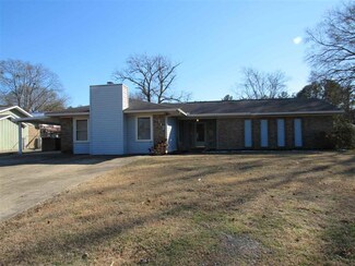 112 Valencia Cir, Centerville, GA 31028