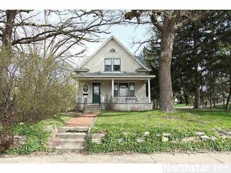 2617 2617 17th Ave E, North St. Paul, MN 55109