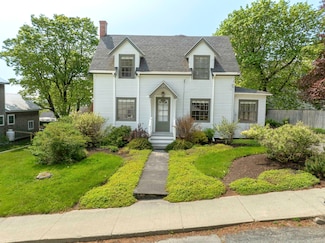 24 Main St, Lubec, ME 04652