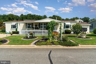 1101 Maple St, New Providence, PA 17560