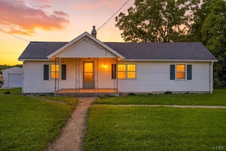 402 Leftwich St, Gretna, VA 24557