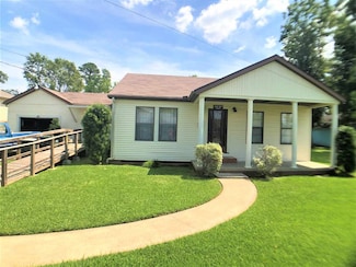 3812 30th St, Port Arthur, TX 77642