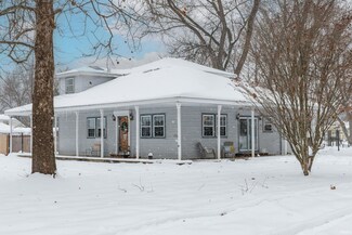 19901 Oakdale Ave, South Bend, IN 46637