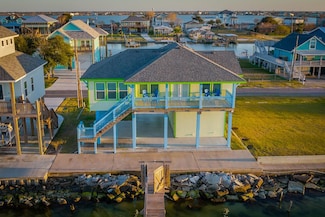 208 Ridge Harbor Dr, Rockport, TX 78382