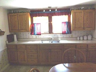 864 W Main St, Ottawa, OH 45875