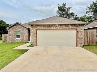 2125 N Lansing Ave, Tulsa, OK 74106