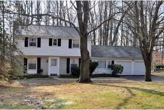 16 Mcilvain Dr, Downingtown, PA 19335