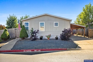 1015 Oak (#15) St, Silverton, OR 97381
