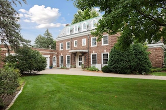 6 Crocus Hill, Saint Paul, MN 55102