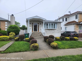 119 Stafford Ave, Staten Island, NY 10312