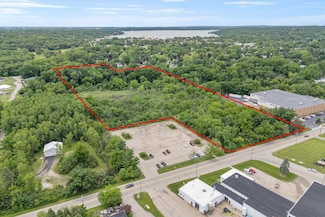 300 E Sheridan Springs Rd, Lake Geneva, WI 53147