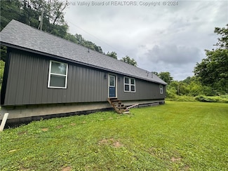 2135 N Grapevine Rd, Charleston, WV 25320