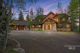 370 Blackhawk Lake Dr, McCall, ID 83638