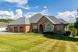 125 Indian Shadows Dr, Maryville, TN 37801
